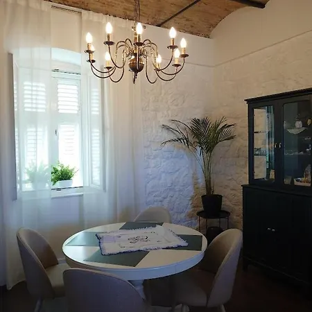 Apartment Losinj Old Town Heritage *