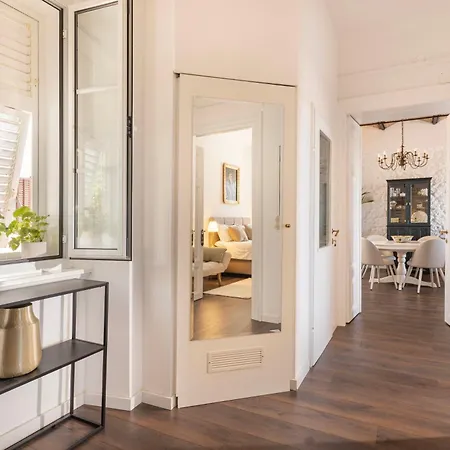 Losinj Old Town Heritage Apartment *