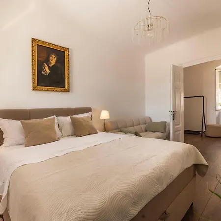 Losinj Old Town Heritage Apartment Mali Lošinj